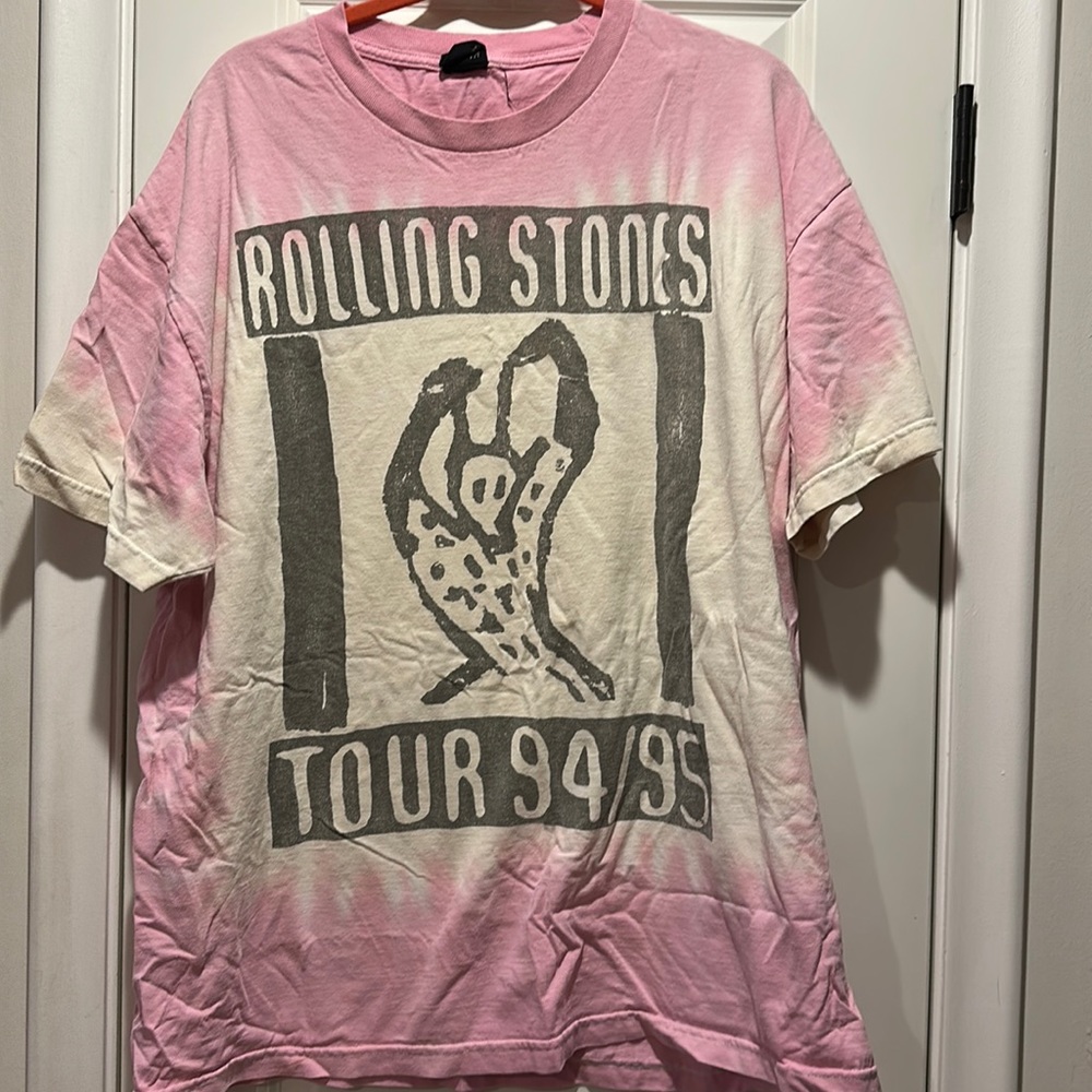 Pink Dip Dyed Rolling Stones shirt. Urban outfitters size L/XL